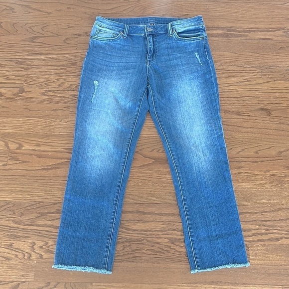 Kut from the Kloth Denim - Kut from the Kloth Distressed Cropped Straight Leg with Frayed Hem size 10